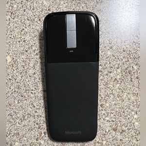Microsoft Arc computer mouse